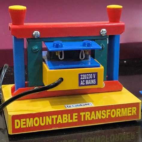 Step-down transformer model by Labkafe, works on the principle of electromagnetic induction